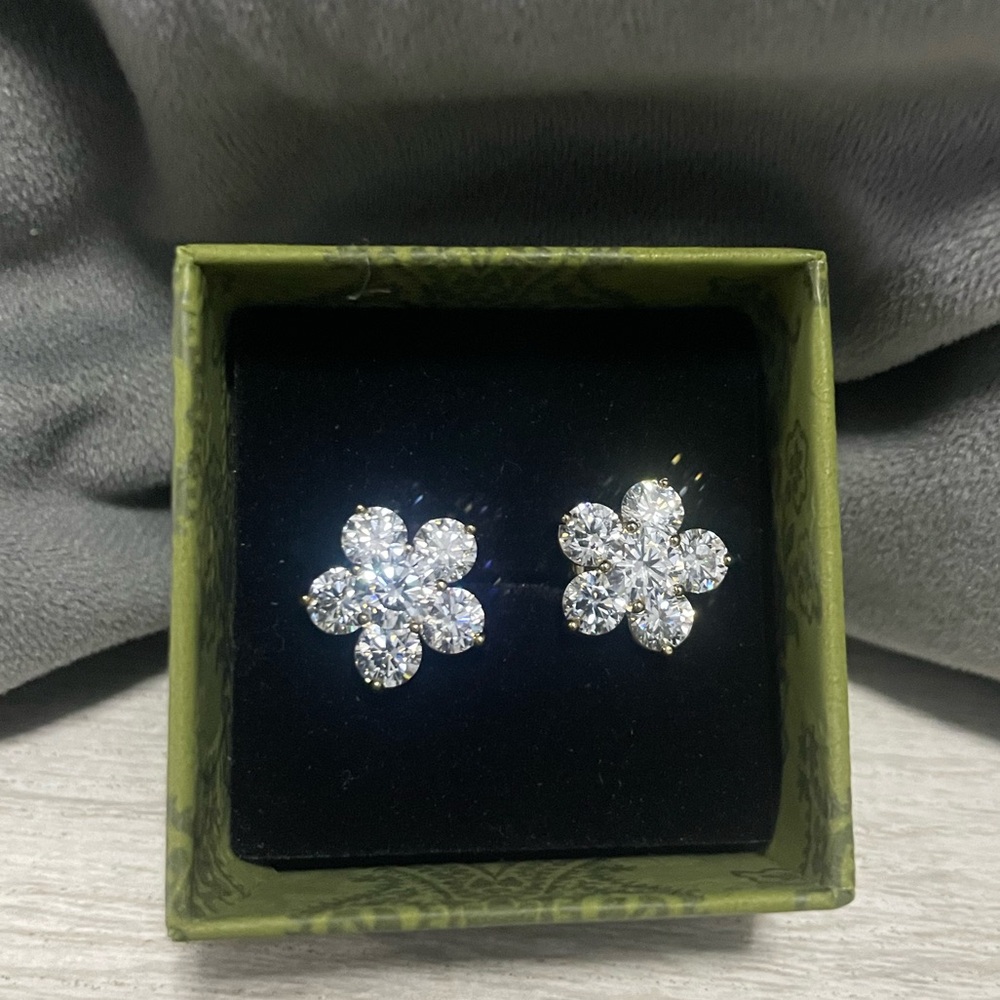 Flower earrings laminated in 14k gold